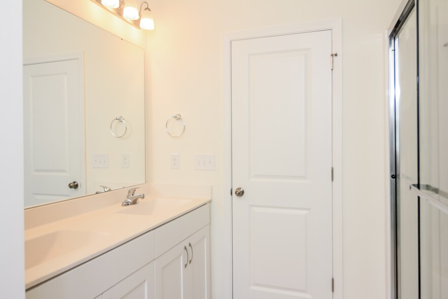 Building Photo - 1501 King St