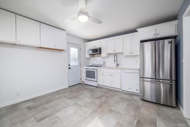 Building Photo - 2280 Brookside Ave