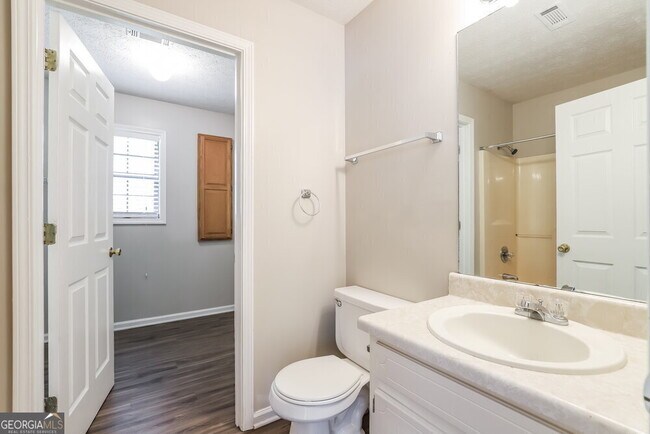 Building Photo - 4272 Falcon Crest Dr