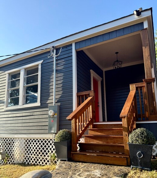 Primary Photo - 507 Fairground St