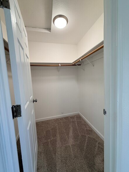 Building Photo - 1545 Fircrest Ct SE