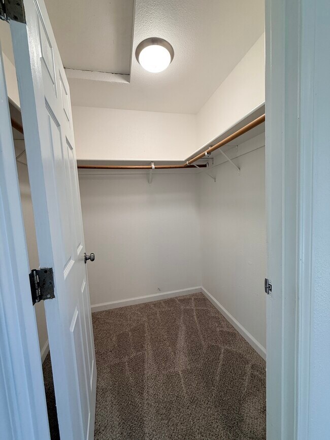 Building Photo - 1545 Fircrest Ct SE