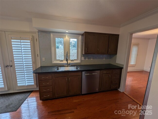 Building Photo - 3023 Shallowood Ln