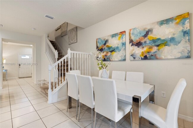 Building Photo - 2428 Dubai St