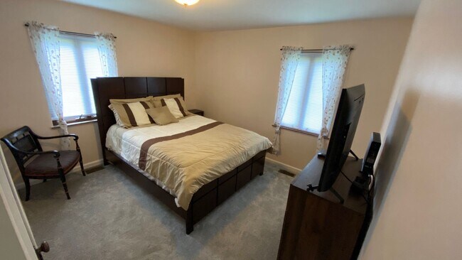 Building Photo - 4185 Crystal View Ct
