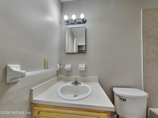 Building Photo - 8349 Pembrook Ct