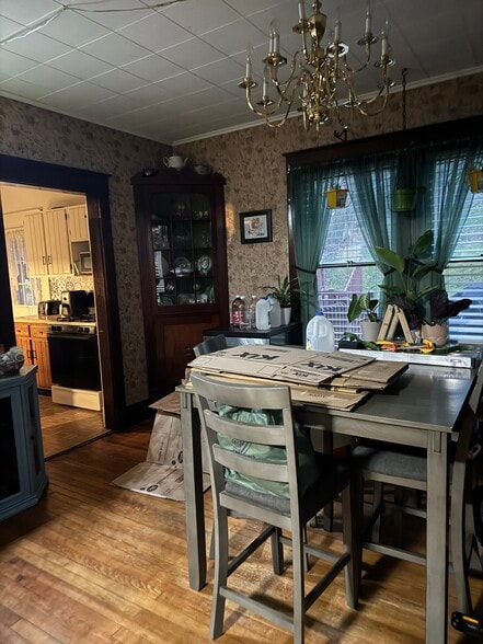 Building Photo - 271 Linden Ave