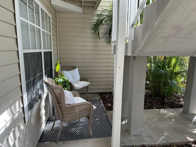 Building Photo - SEASONAL RENTAL - Downtown Sarasota Renovated Waterfront Condo