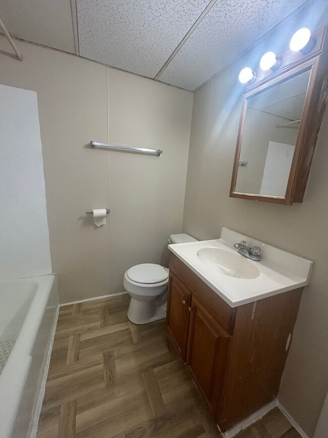 Building Photo - 3 Bedroom Duplex in Penbrook Boro.