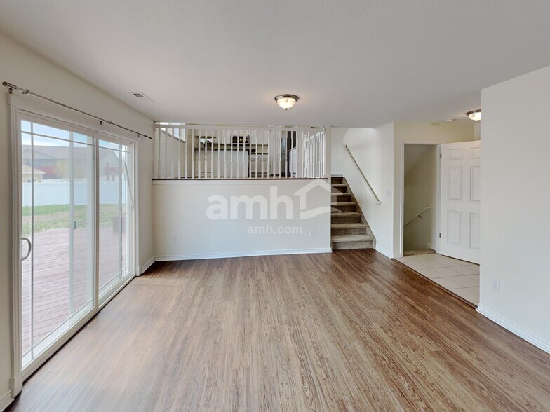 Building Photo - 2883 2415 N