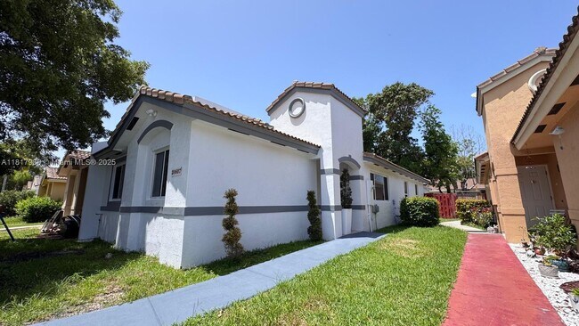 Primary Photo - 20607 SW 93rd Ave