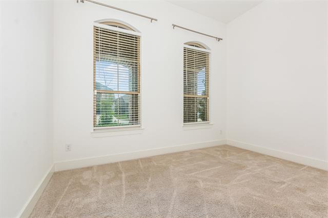 Building Photo - 1329 Pleasant Knoll Trl