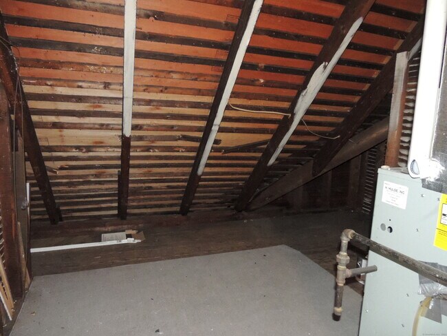 Building Photo - 125 Wilson St