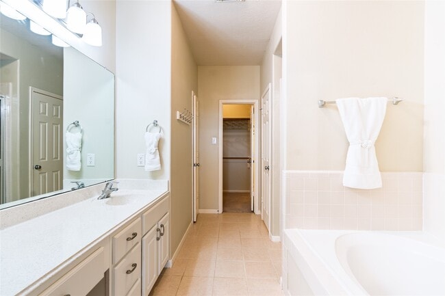 Building Photo - 4611 Arbor Ln