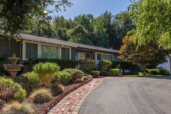 Building Photo - Custom Remodeled Ranch Home in Park-like S...