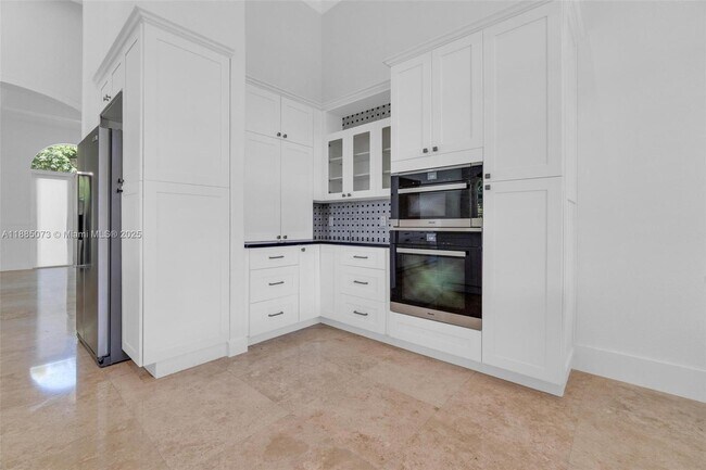Building Photo - 17910 SW 80th Ave