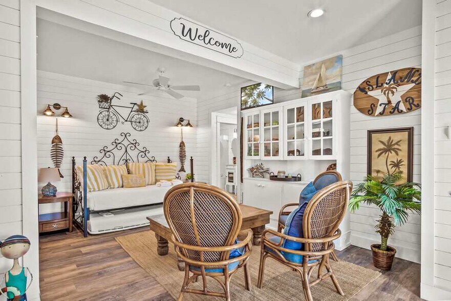 Building Photo - 707 Parkplace-SI ID1036727P