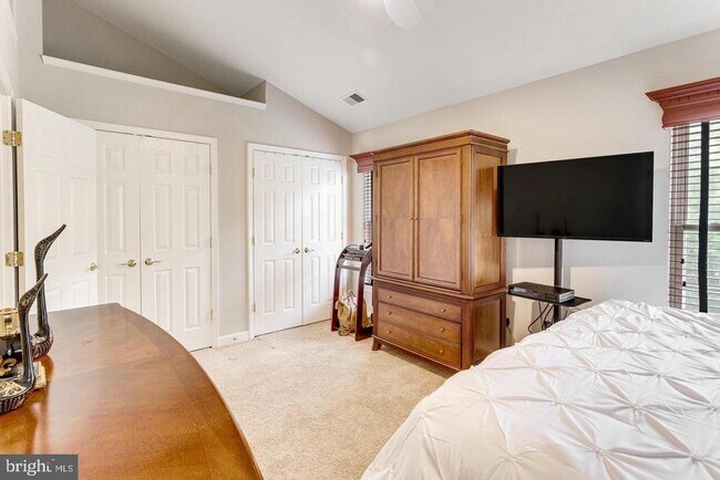 Building Photo - 14220 Madrigal Dr