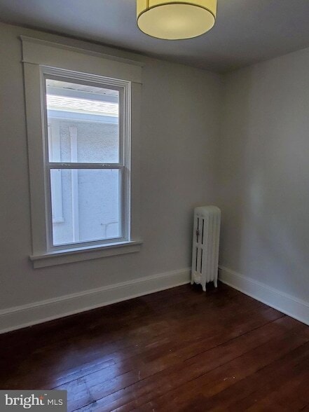 Building Photo - 608 Trail Ave