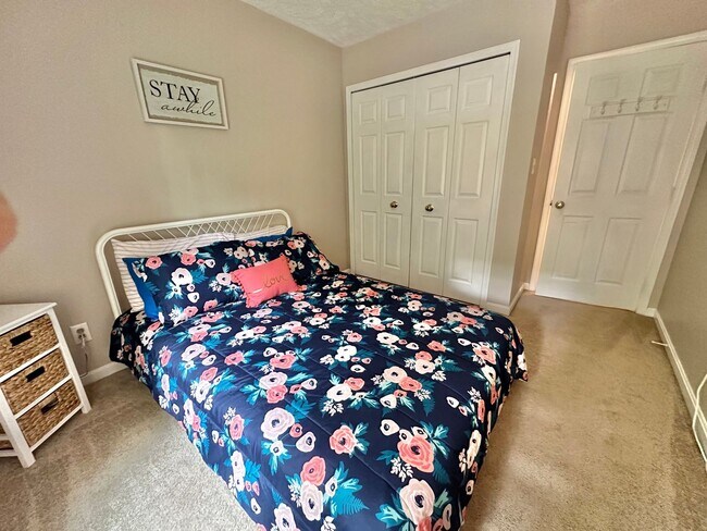 Building Photo - STAFFORD TOWNHOUSES - CLOSE TO QUANTICO