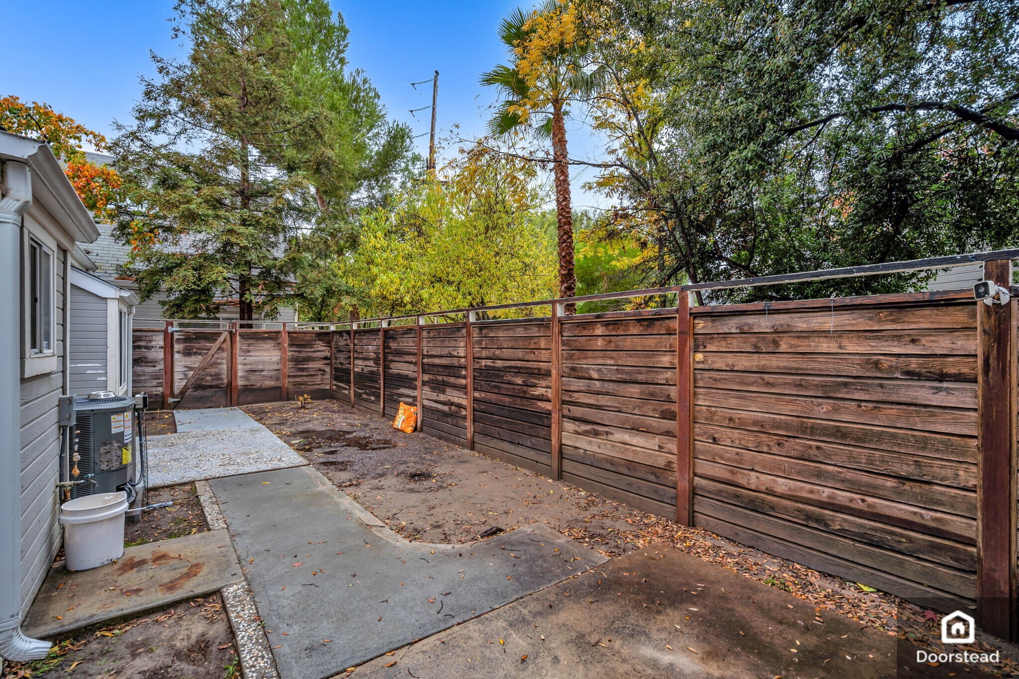 Building Photo - 1714 Somerset Pl
