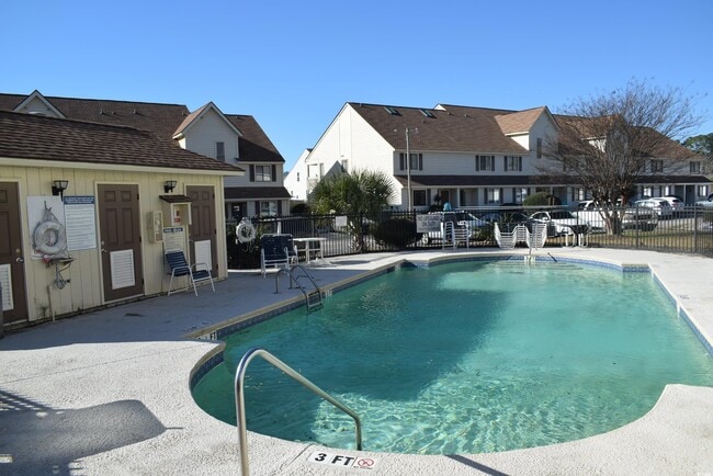 Building Photo - 510 Fairwood Lakes Dr