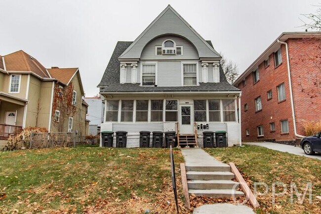 Primary Photo - 1336 S 30th Ave