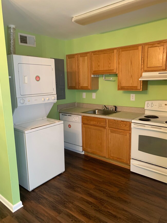 Building Photo - 1531 Stowmarket Ct
