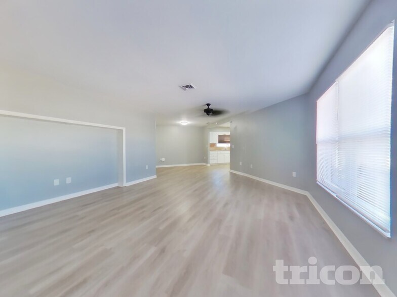 Building Photo - 4167 Pompano Rd