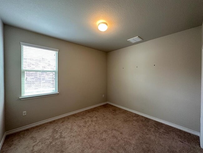 Building Photo - 10901 Mickelson Dr