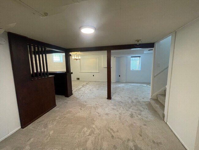 Building Photo - 3224 Dakota Ave S