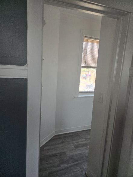 Building Photo - 8936 S Ashland Ave