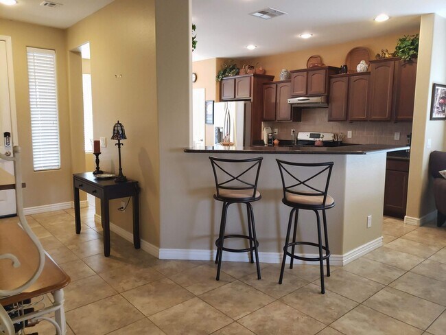 Building Photo - 208 E Caribbean Dr