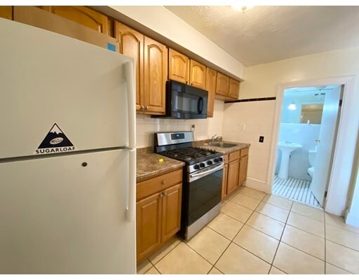 Building Photo - 748 4th St