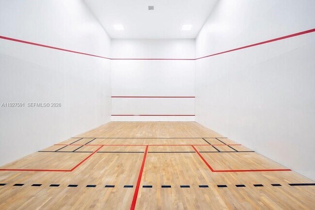 Building Photo - 1010 Brickell Ave