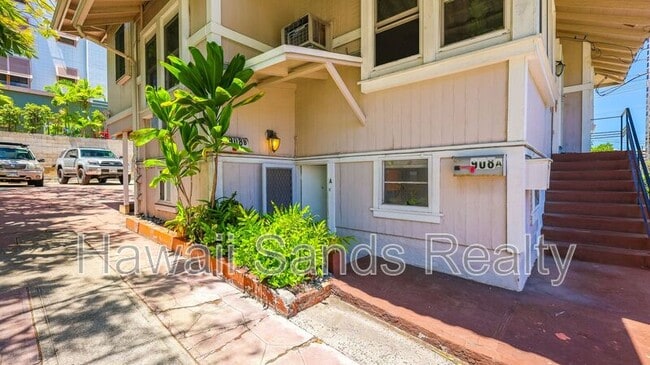 Building Photo - 908 Kinau St