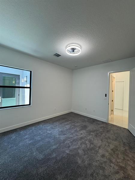 Building Photo - 9421 Tulip Leaf Ct