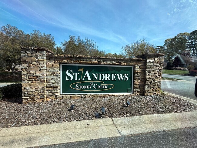 Building Photo - Beautiful 2 Bedroom, 2.5 Bath Townhome in St. Andrews at Stoney Creek – Golf Course Community, Wh...