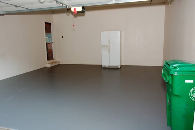 Building Photo - 2927 Arbor Creek Ln