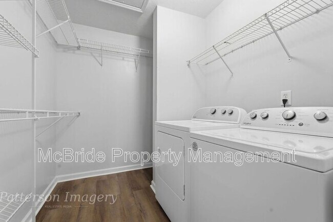 Building Photo - 1217 Longpoint Dr