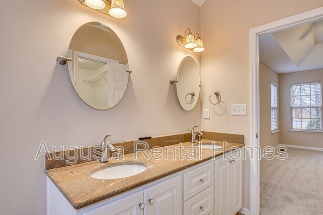 Building Photo - 4154 Hound Ct