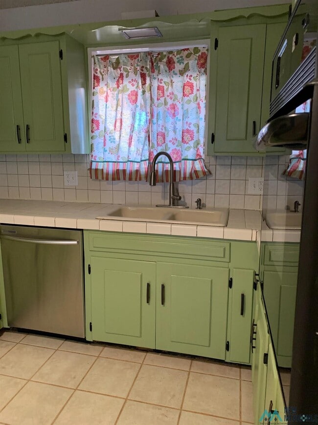 Building Photo - 1640 Courtland Cir