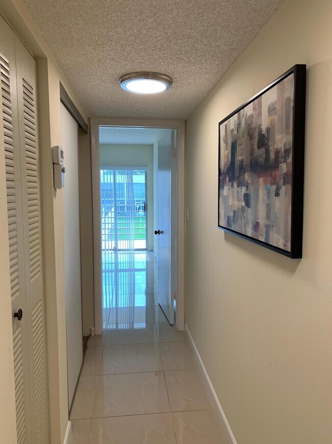 Building Photo - 3212 Strawflower Way