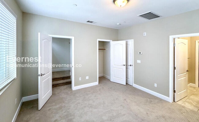 Building Photo - 428 Whistler Pl