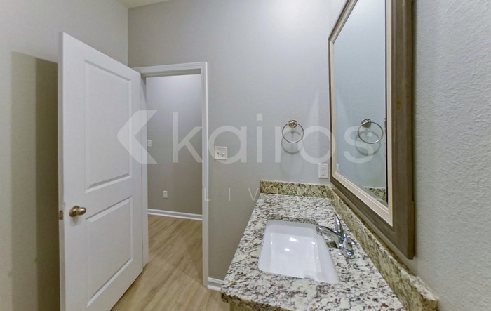 Building Photo - 2013 Wilson Rd