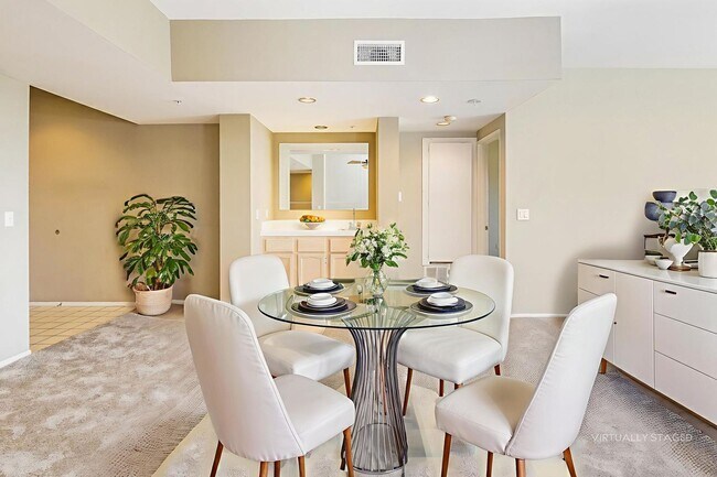 Building Photo - PENTHOUSE-STYLE UNIT IN SIGNAL HILL  w/180 degree Views 3Br/2Ba $3750mo