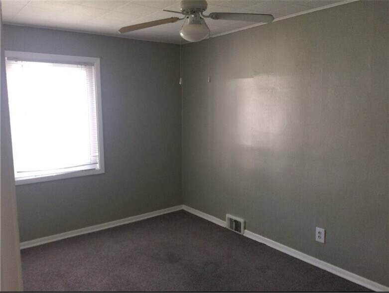 Building Photo - 941 Cypress Way