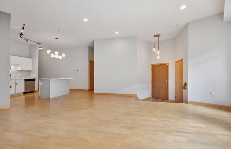 Building Photo - 308 E 18th St