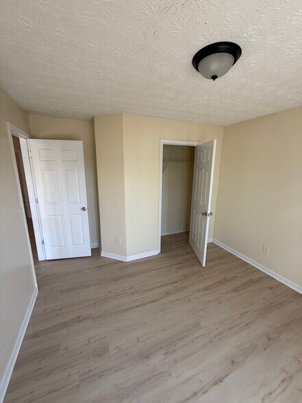 Building Photo - 4660 Duval Point Way SW