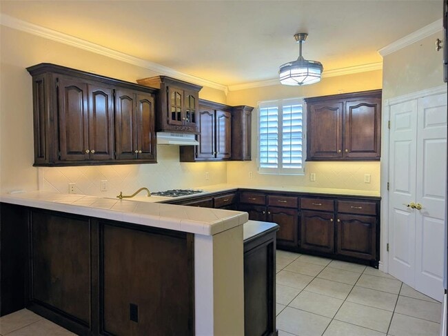 Building Photo - 214 Boulevard Du Lac